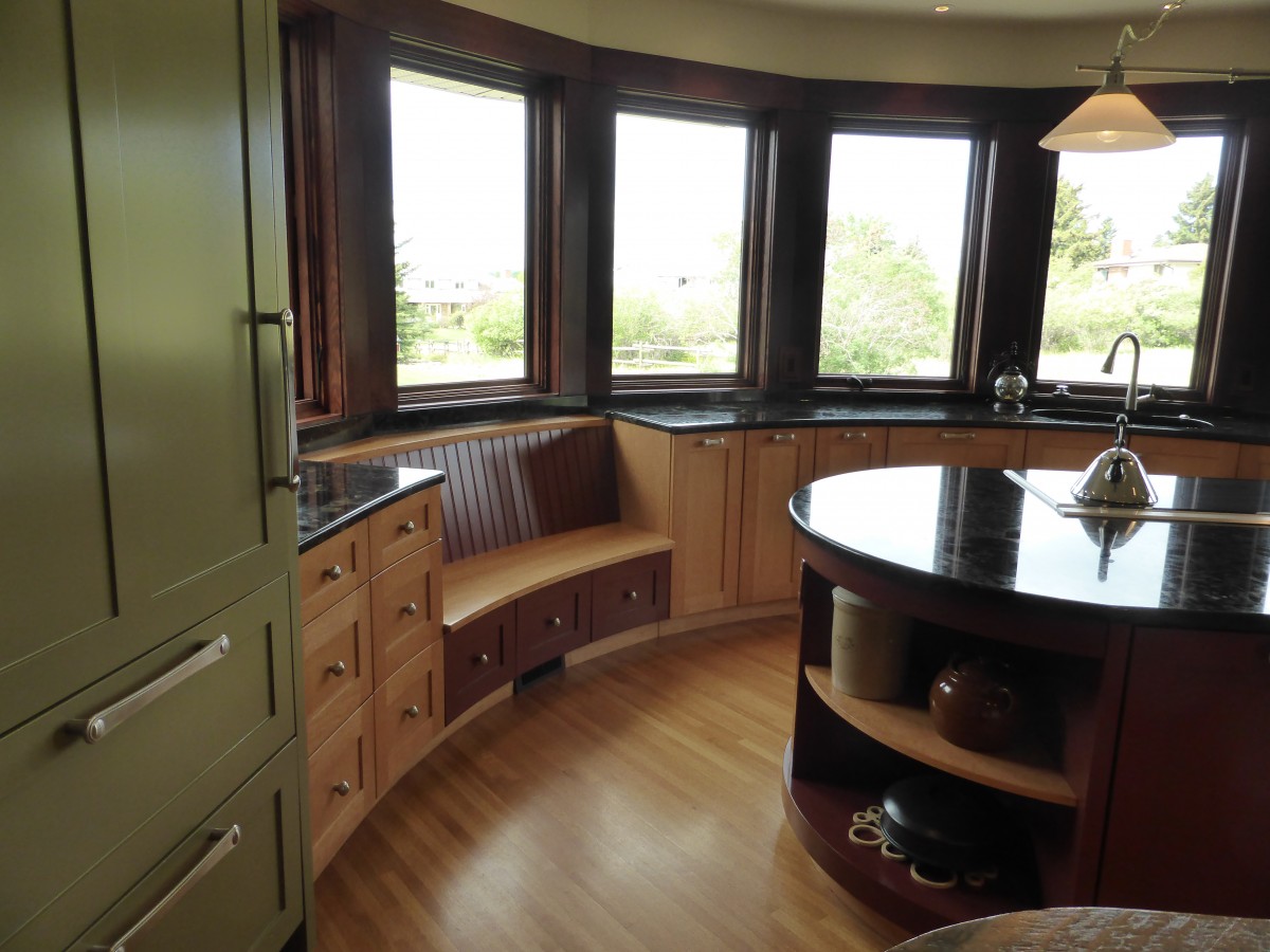 Dolores's Art Deco Kitchen - Welsey Ellen